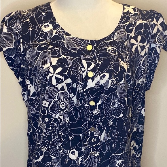 Banana Republic Black and White Graphic Cap Sleeve Blouse - Picture 4 of 7